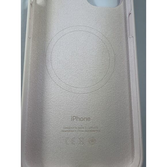 iPhone 14 Plus Apple Silicone Case-MagSafe-Chalk Pink-Genuine-open Box - Picture 5 of 5